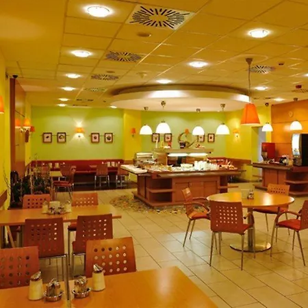 Ibis Отель