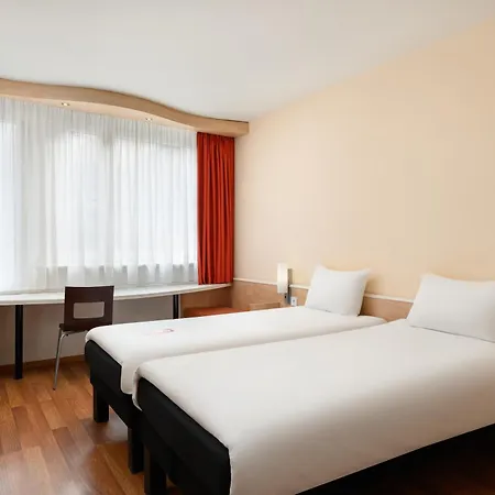 Ibis بودابست