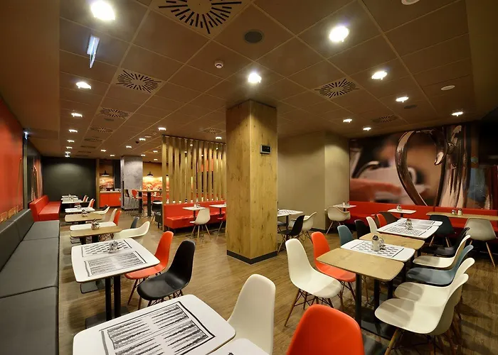 Ibis Hotel 3*