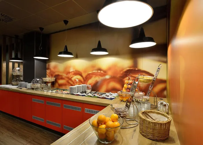 Ibis Hotel 3*