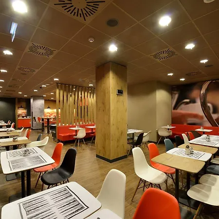 Ibis Hotel 3*