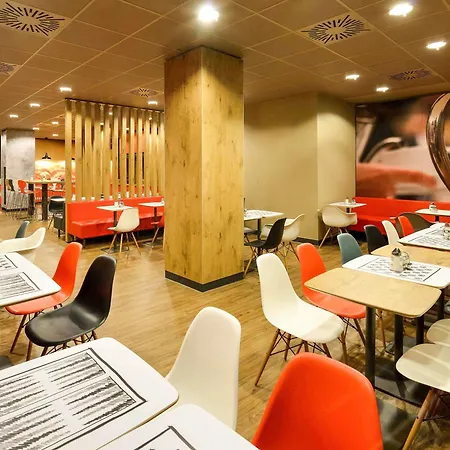 Ibis Hotel 3*